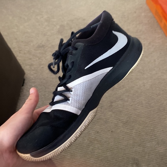 NIKE ZOOM ASSERSION SIZE 10 - Picture 4 of 5